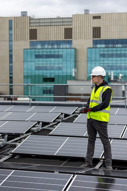 Installateur et dépanneur de panneaux solaires au Mans : votre expert local